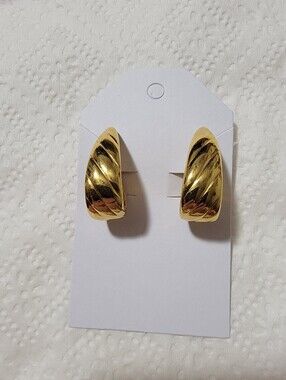 Monet Gentle used Gold-Tone Ribbed Hoop Earrings - Women Jewelry